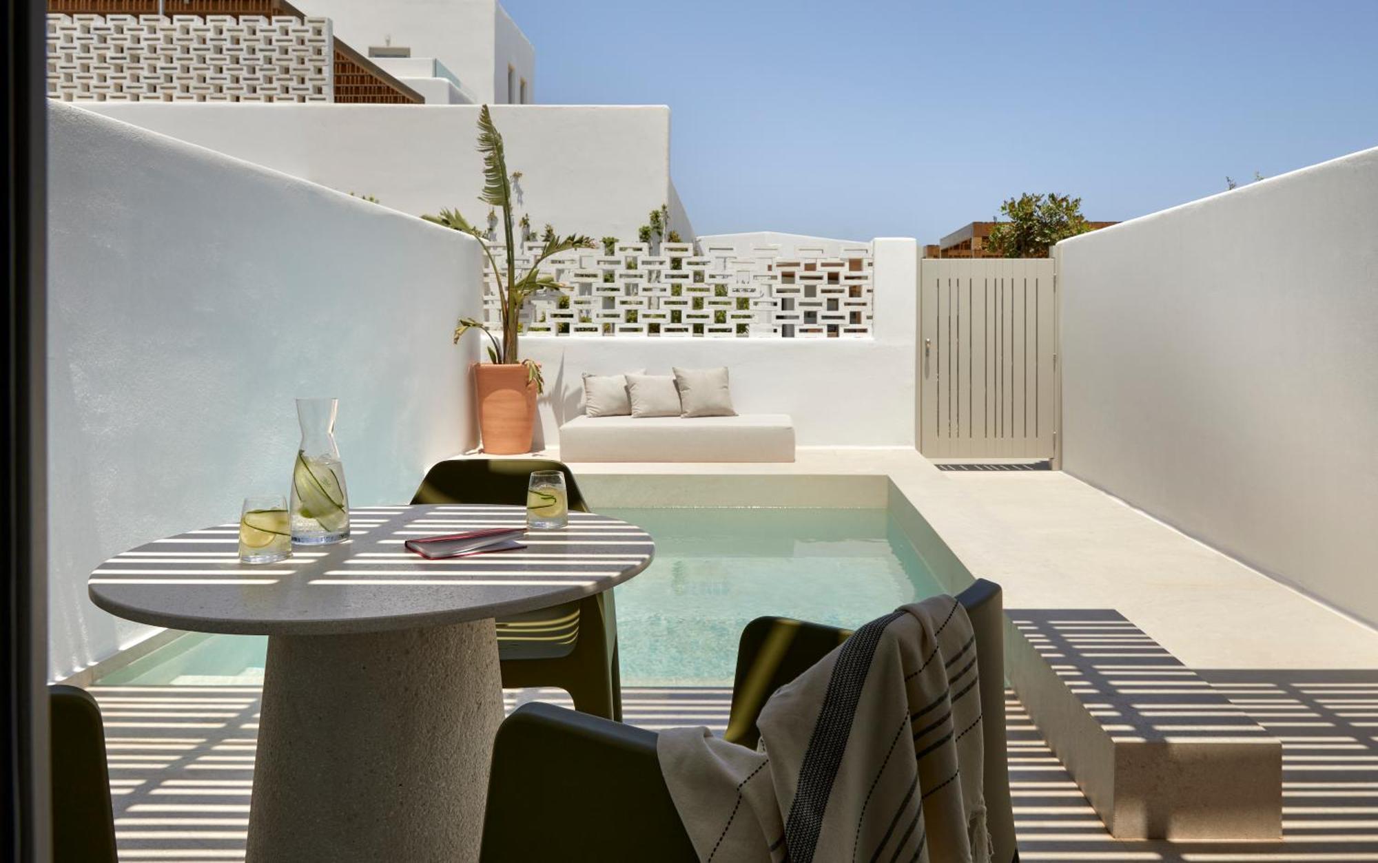 Parocks Luxury & 5* Амбелас