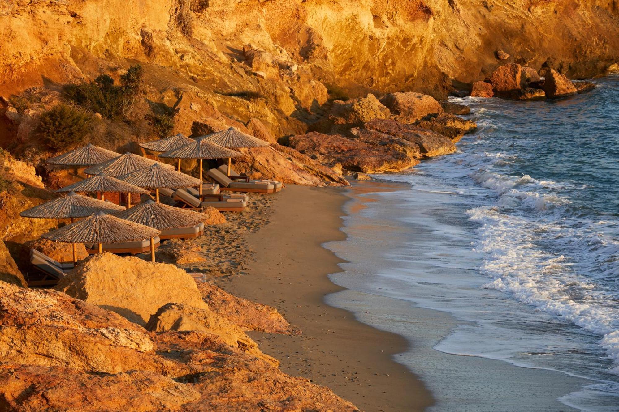 Parocks Luxury & Hotel Ambelas